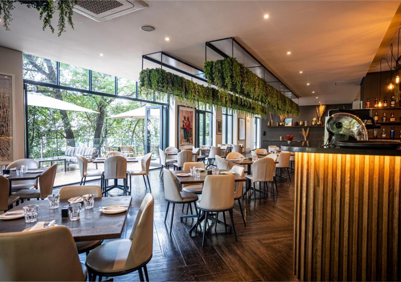 The Catalyst Apartment Hotel By Newmark Johannesburg Esterno foto